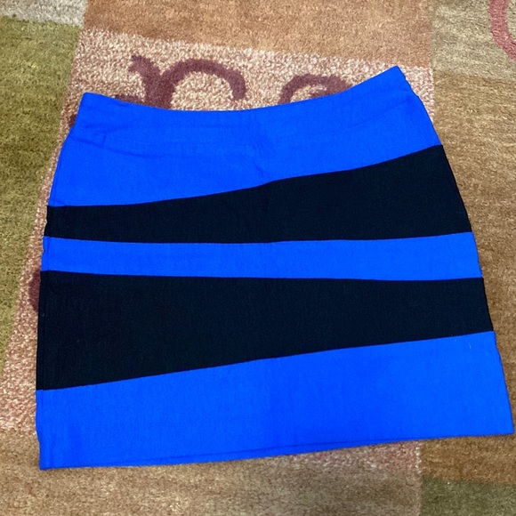 ~Top 10~ Stretchy Blue & Black Mini-Skirt - Picture 1 of 2